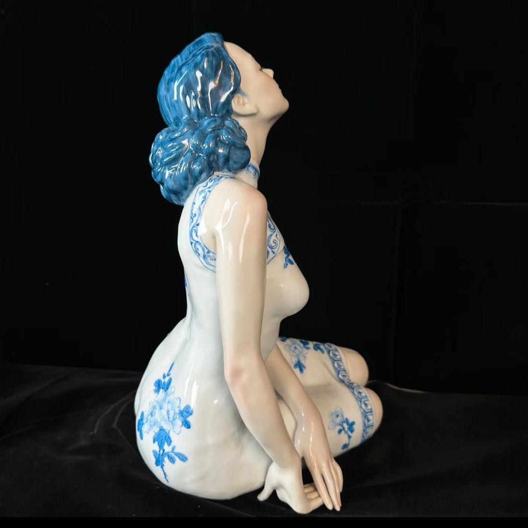 景徳鎮 青花 陶磁器 女性像 置物 インテリア 美術品 フィギュア