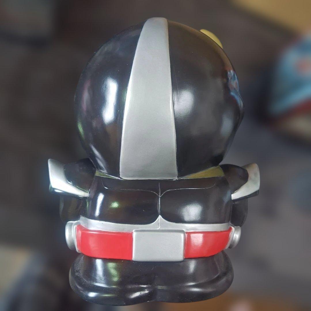 仮面ライダークウガ 貯金箱 と アクションフィギュア