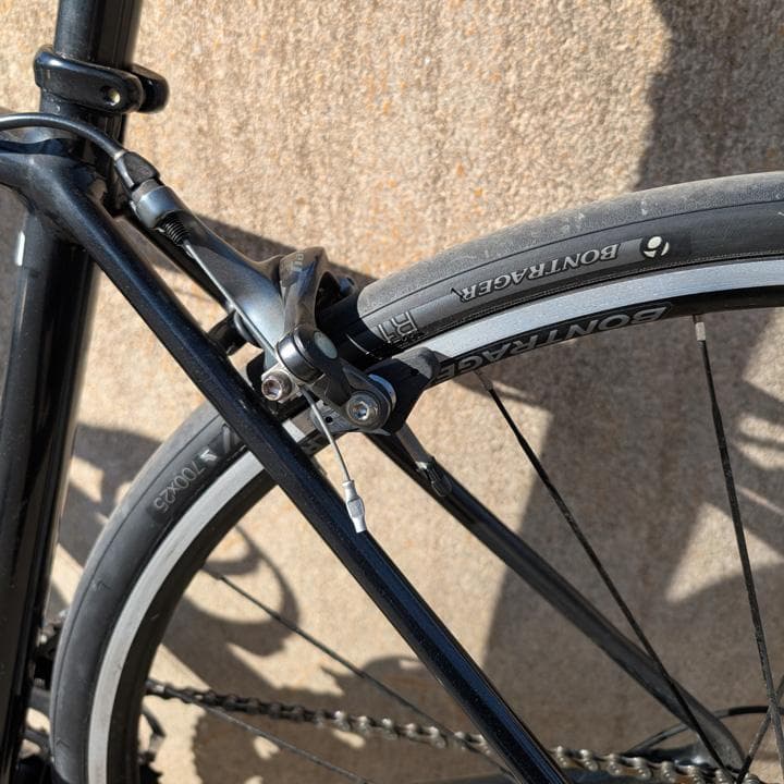 【送料込み】TREK　ロードバイク