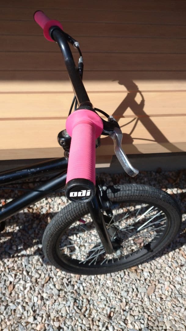 BMXバイク ブラック ピンクハンドル