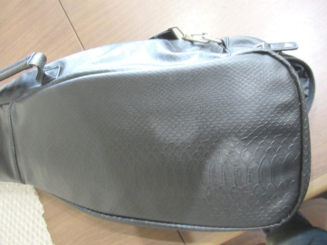 極美品☆ダンスウィズ ドラゴン パイソン柄クラブケース