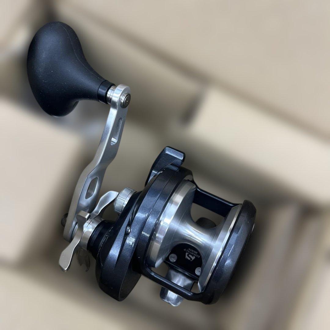 リール 511570 SHIMANO TORIUM 2000HG
