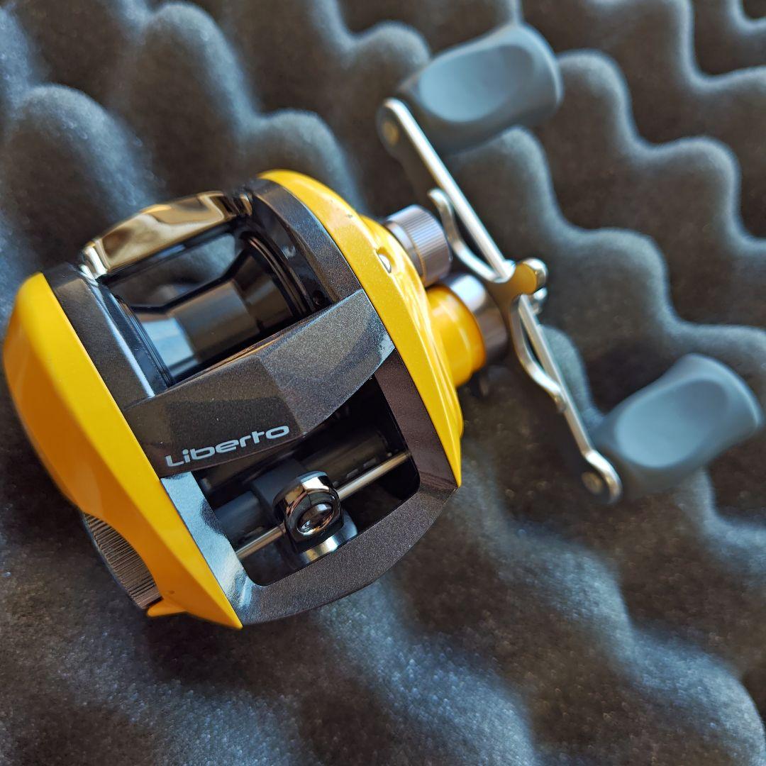 ダイワ リベルトピクシー L レフトハンドル イエローパール 04限定 使用品