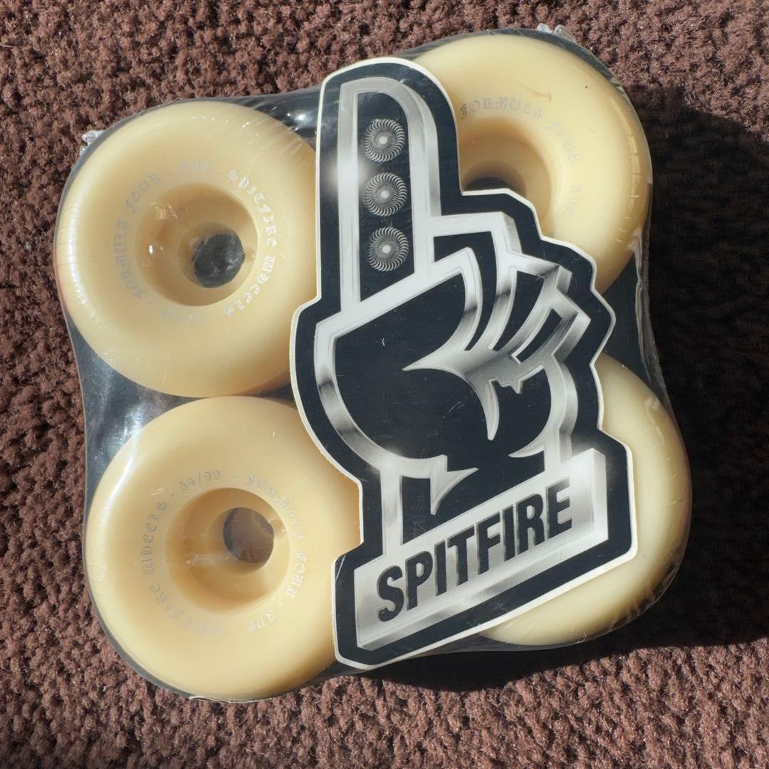 SPITFIRE 4YE CHROME CON NAT54mmウィール