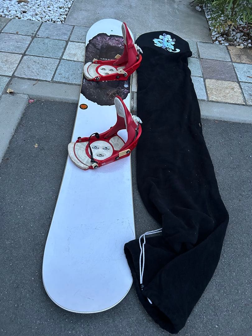 Burton スノーボード ＋ ビンディング付き（モデル不明）
