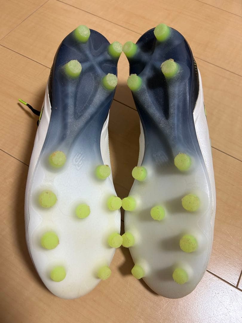 【美品】ニューバランス　テケラV5エリート　2E 26.5