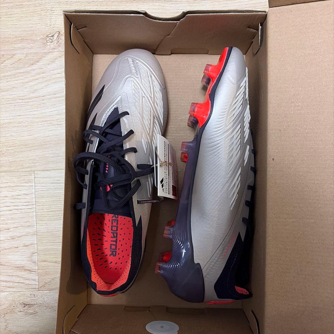 adidasPredatorEliteFG 新品未使用です 値下げ交渉は考えます