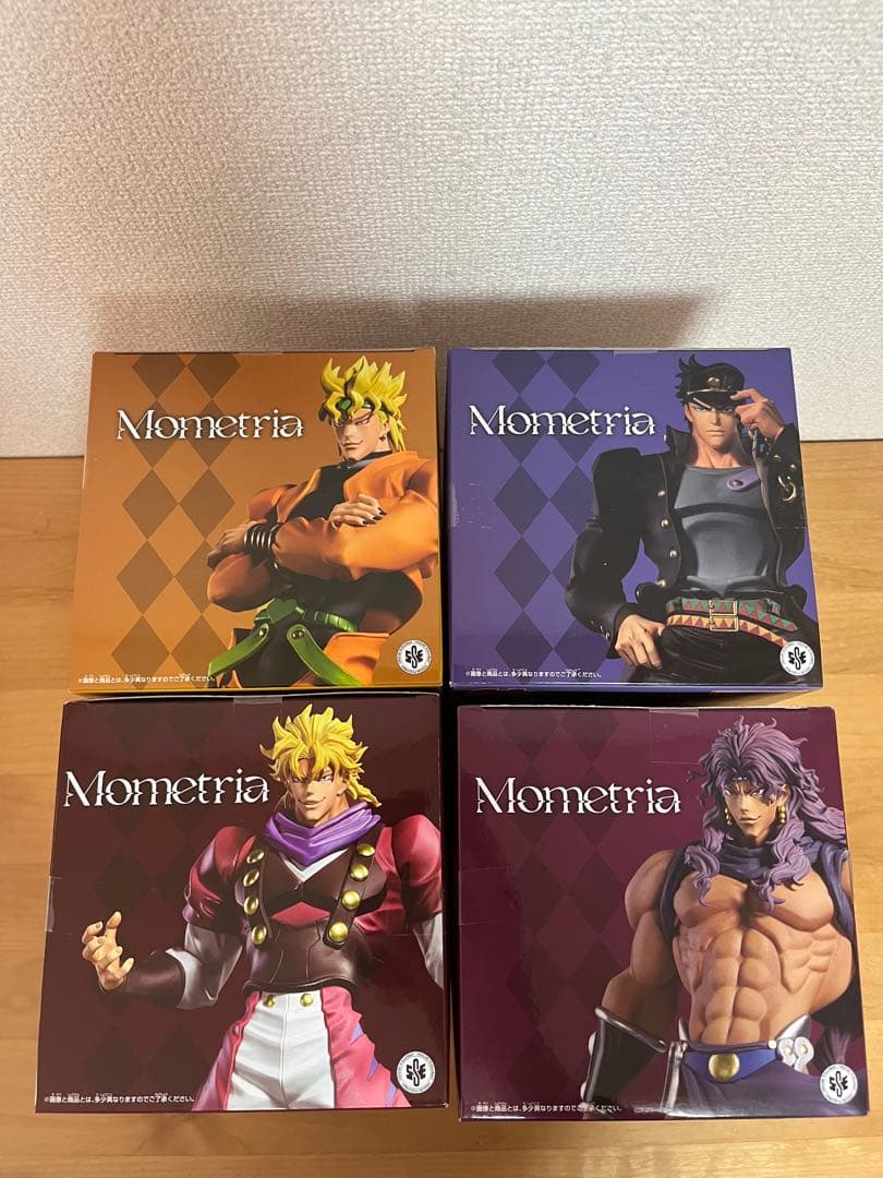 ジョジョの奇妙な冒険 mometria 4点セット