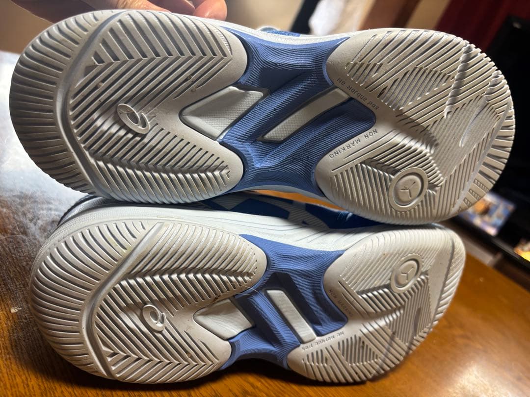 ASICS バドミントンシューズ 青　26㎝