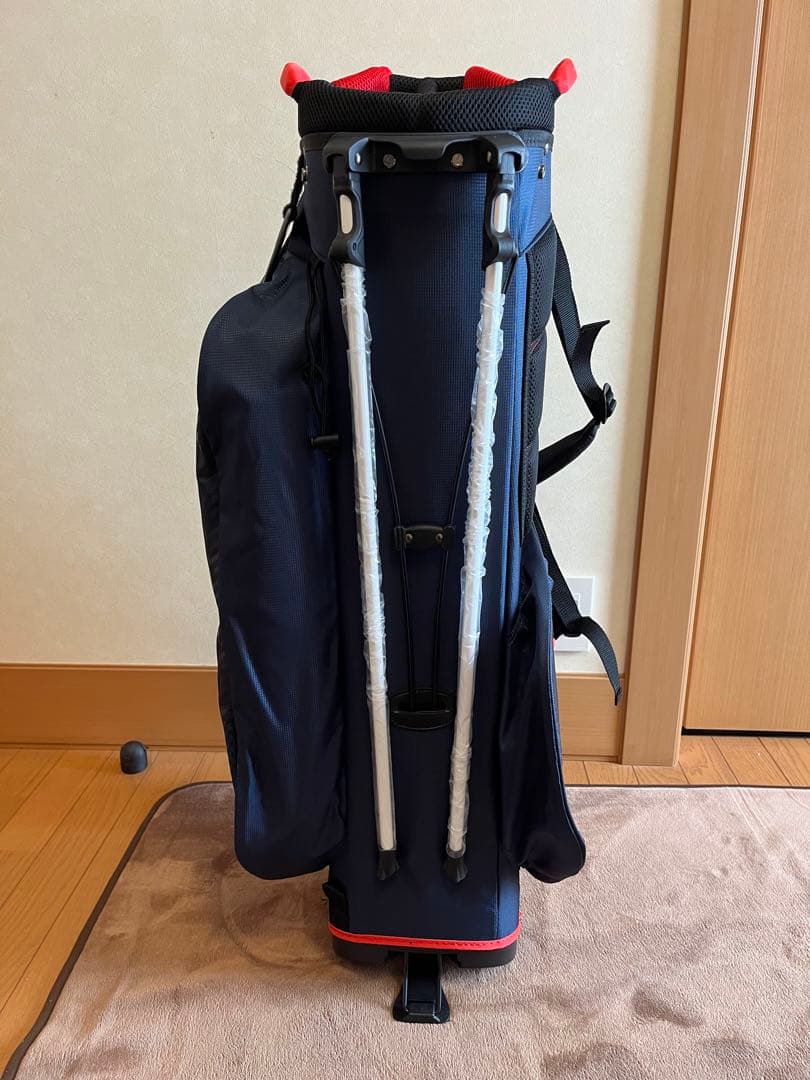 新品未使用TaylorMade スタンドバッグ ネイビー/レッド　ネームタグ付