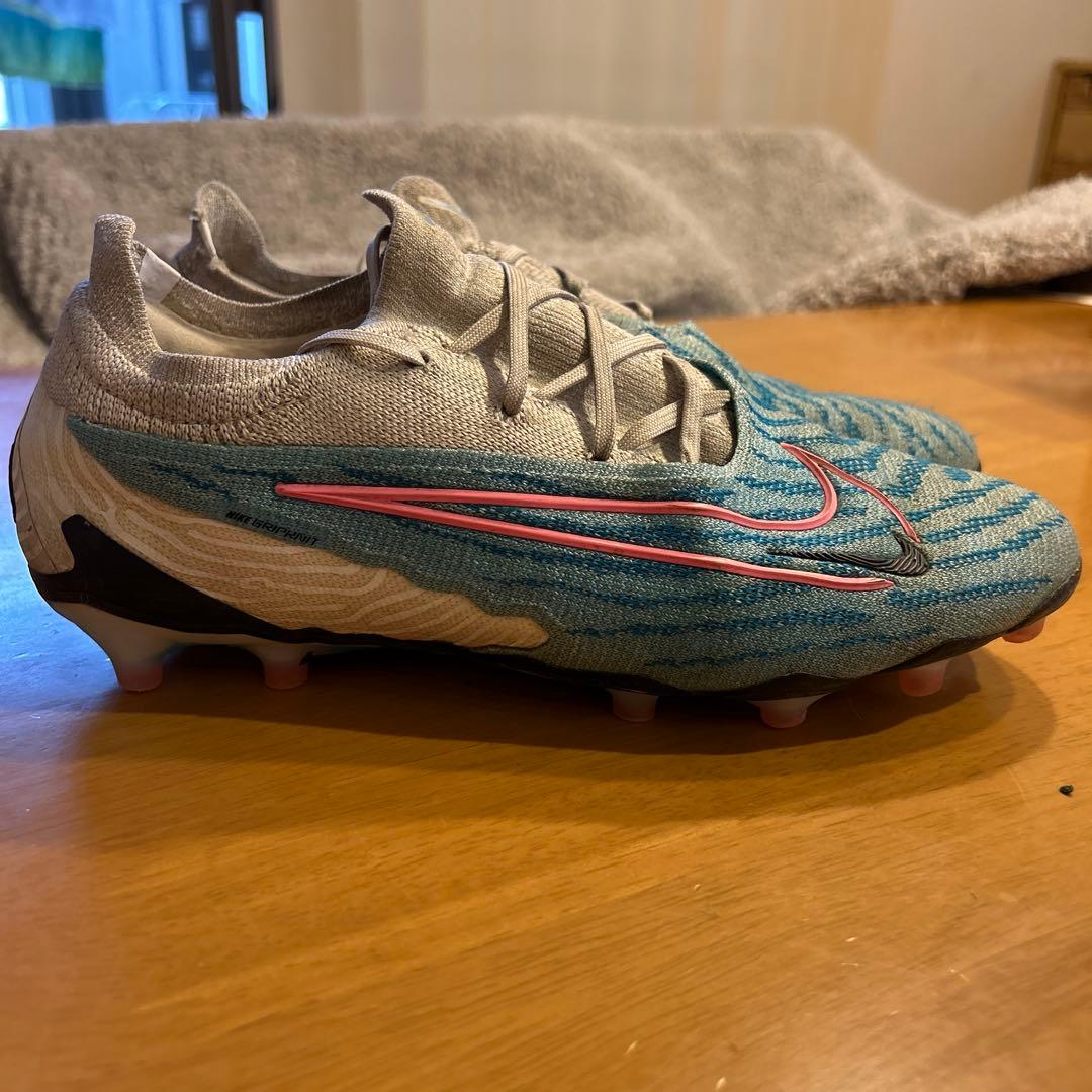 NIKE ファントムGX AG PRO