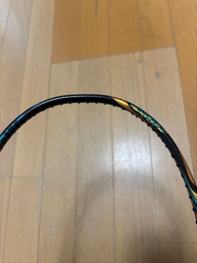 アストロクス88Dpro ゴールド　廃盤バドミントンラケット　4UG5