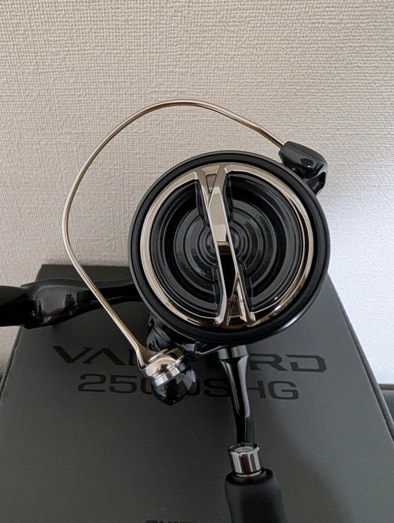 SHIMANO　シマノ　24ヴァンフォード2500SHG スピニングリール