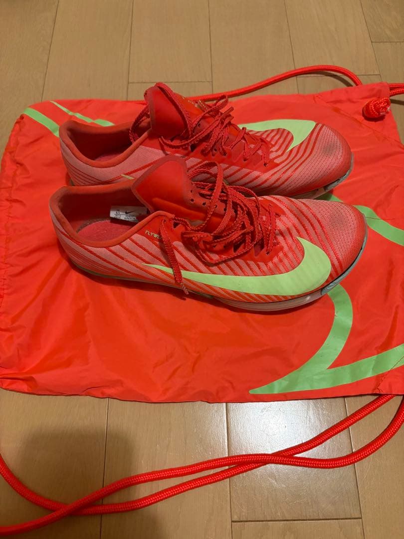Nike スパイクシューズ 赤/緑 収納バッグ付き
