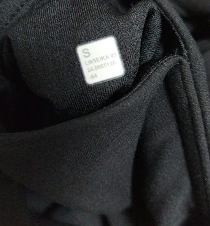 〈匿名配送〉lululemonルルレモン　ハイライズフレアパンツ ヨガ　S