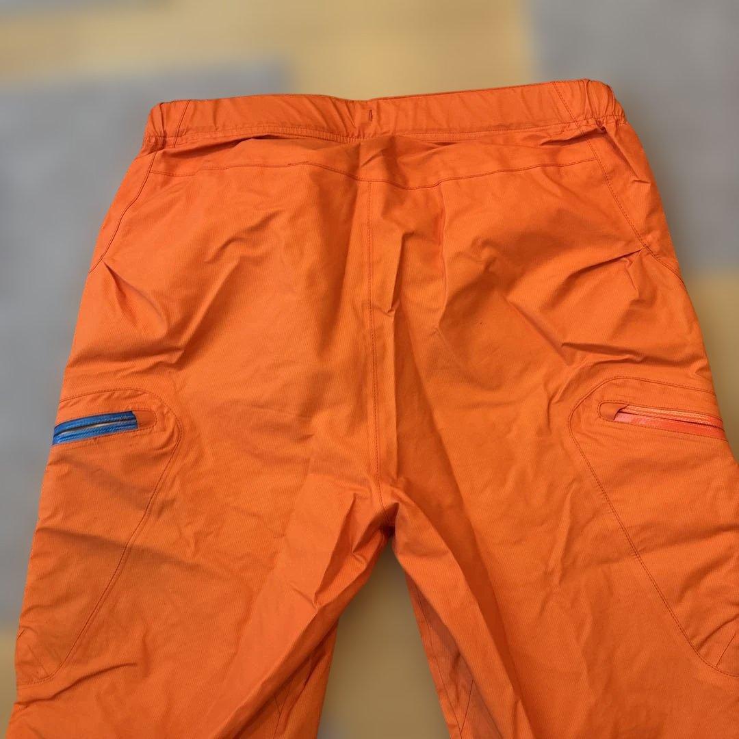 デサントGORE-TEX 春用スキー￼パンツ　Mサイズ　中綿なし