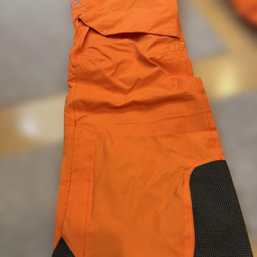 デサントGORE-TEX 春用スキー￼パンツ　Mサイズ　中綿なし