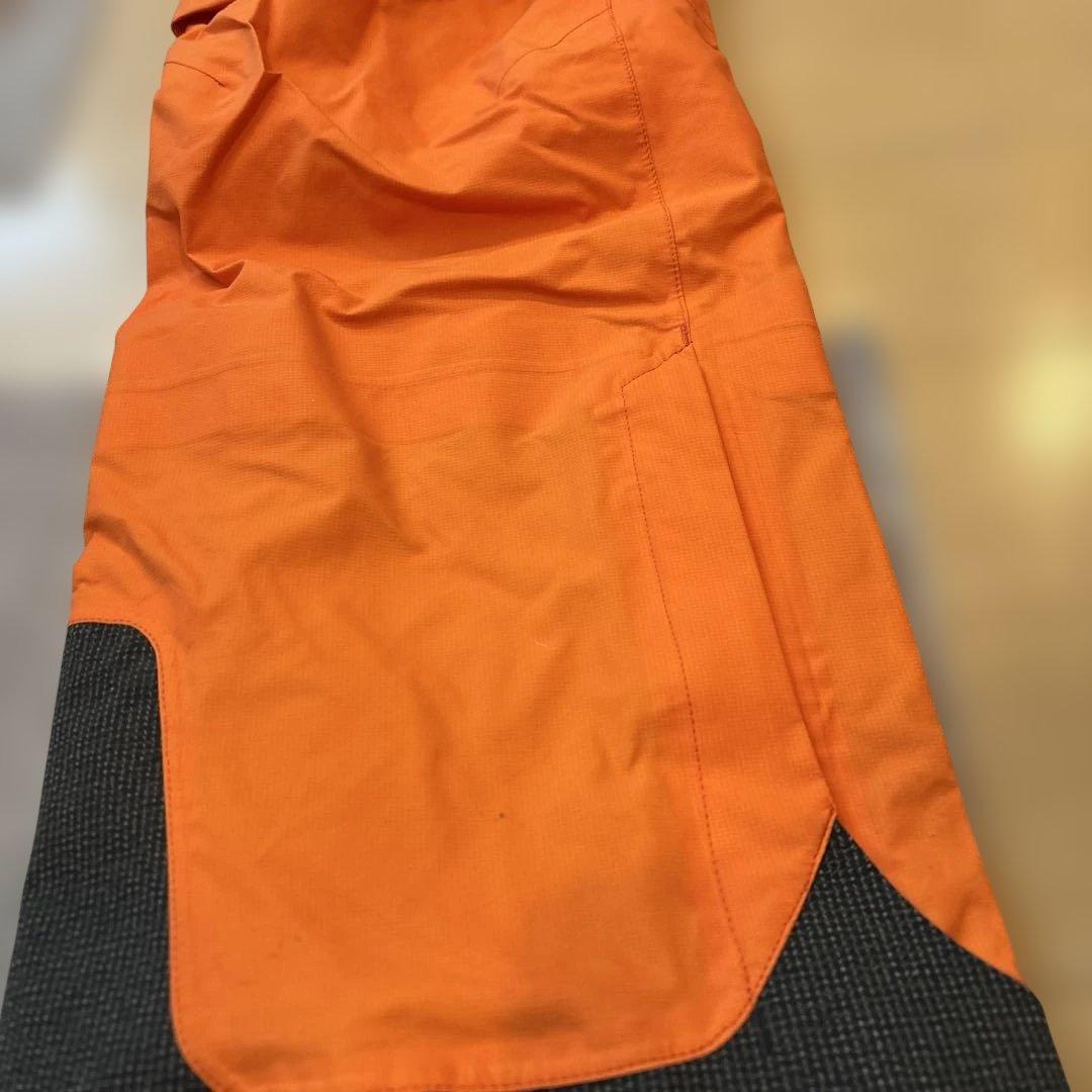 デサントGORE-TEX 春用スキー￼パンツ　Mサイズ　中綿なし