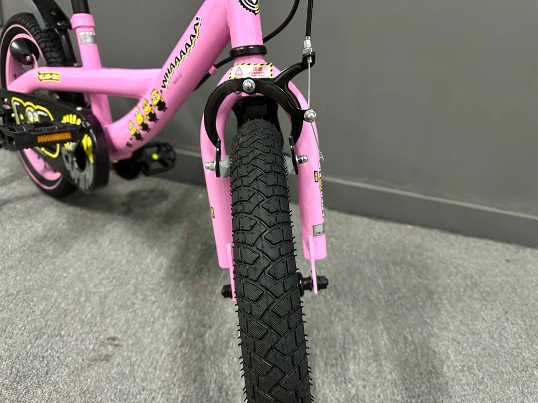 【新品・未使用】ミニオンズ 子供用自転車 18インチ 補助輪付き 正規デザイン
