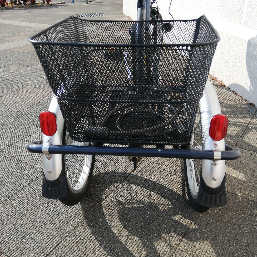 送料込み　電動アシスト三輪車