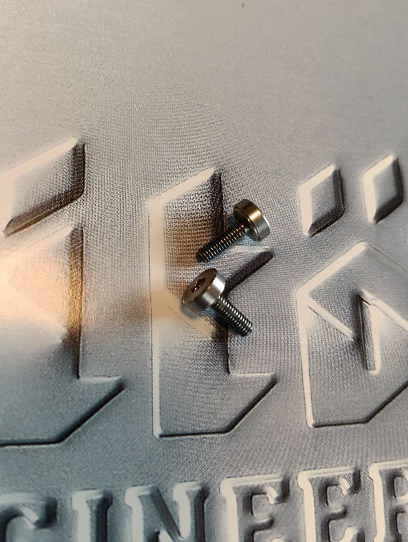非売品！メガバスitoモノブロック100XRLシルバーアルミノブ2個