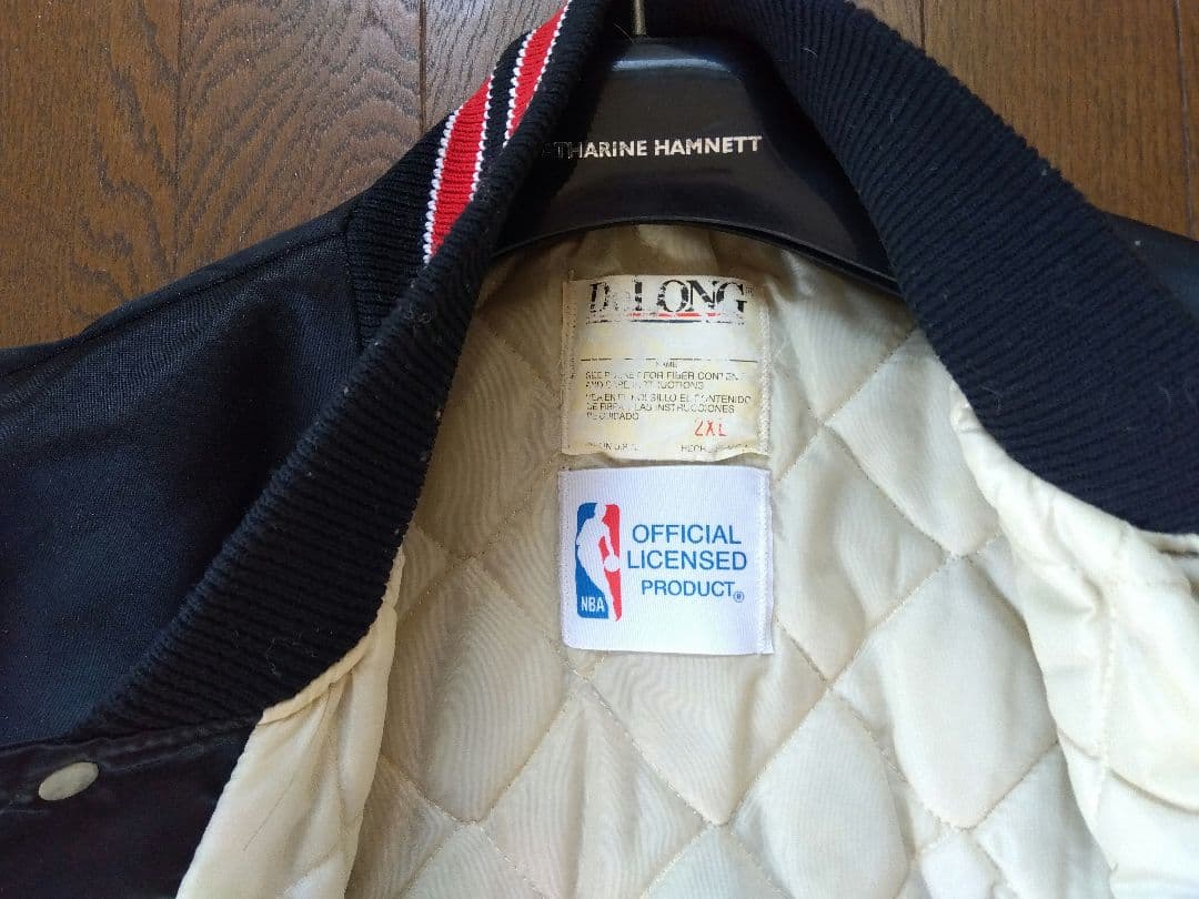 シカゴ・ブルズ ジャケット XL NBA公式ライセンス　海外購入品