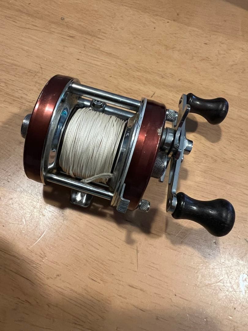 ABU アブガルシア5500 ブラウン