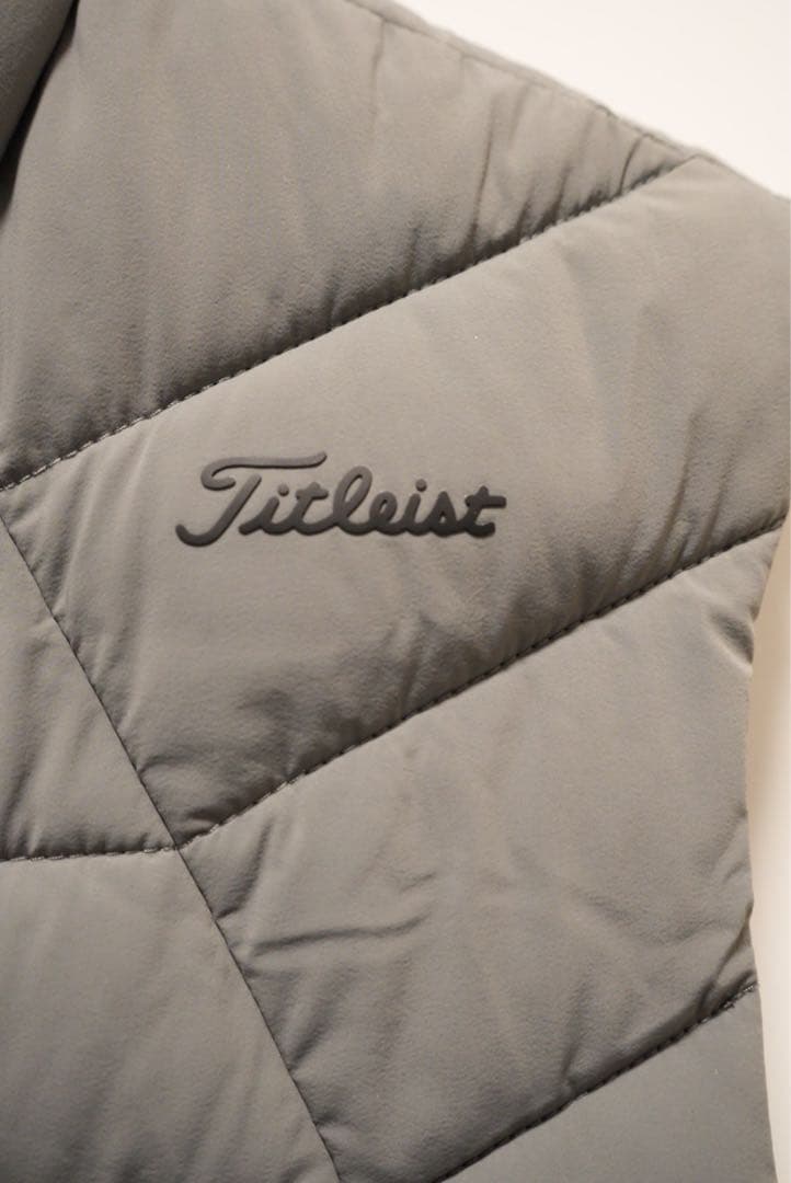 Titleist ダウンベスト　グレー