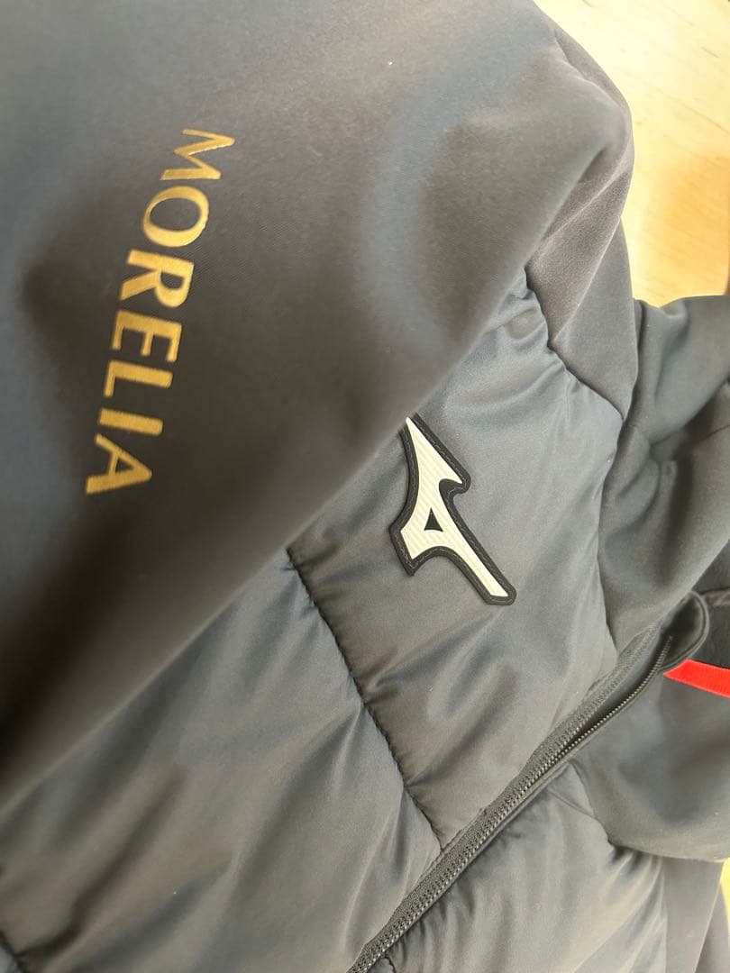 ミズノ MORELIA 異素材切替 中綿ジャケット XL 美品 モレリア