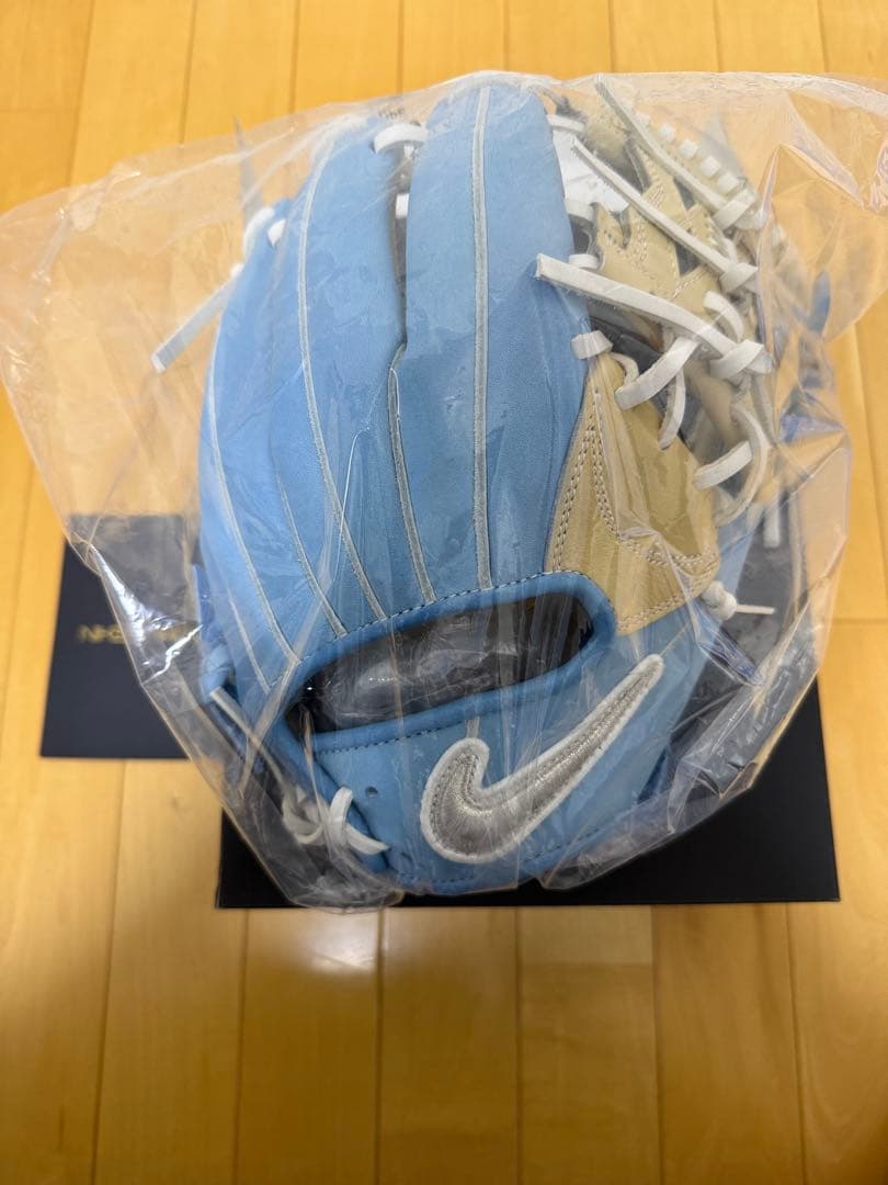 ナイキ 硬式グローブ 150個限定販売