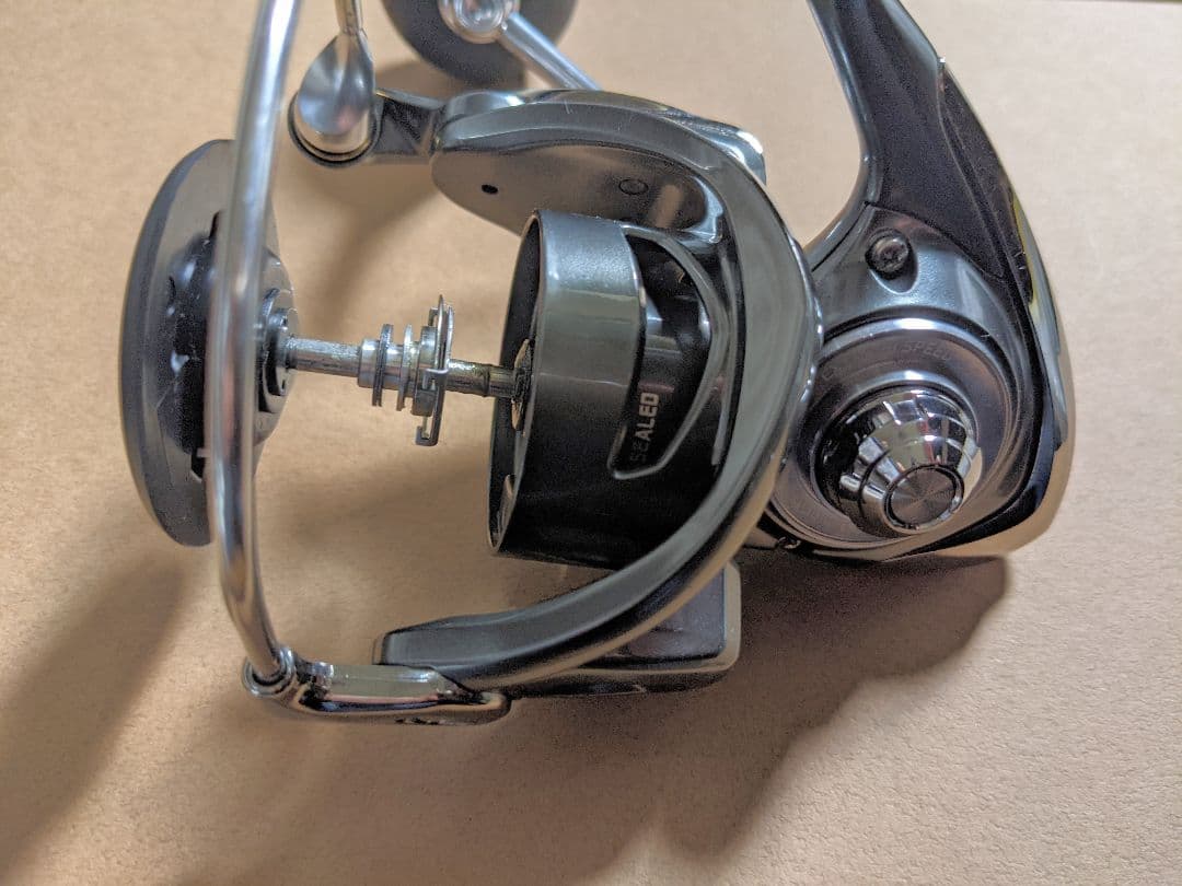 Daiwa 18ブラスト LT 5000-CXT 本体（スプール無し）