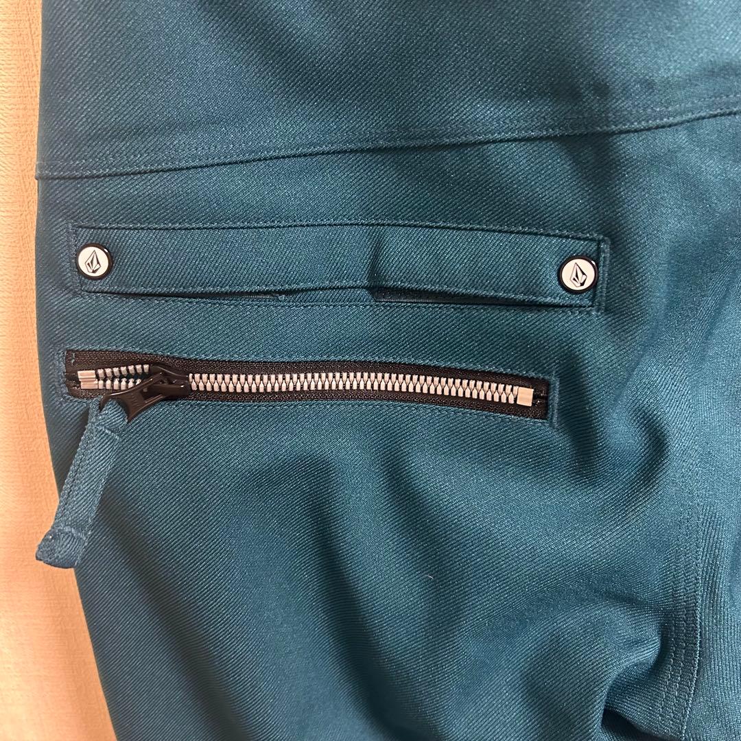 volcom ボルコム　スノボウェア　レディース　総柄　上下セット　Sサイズ
