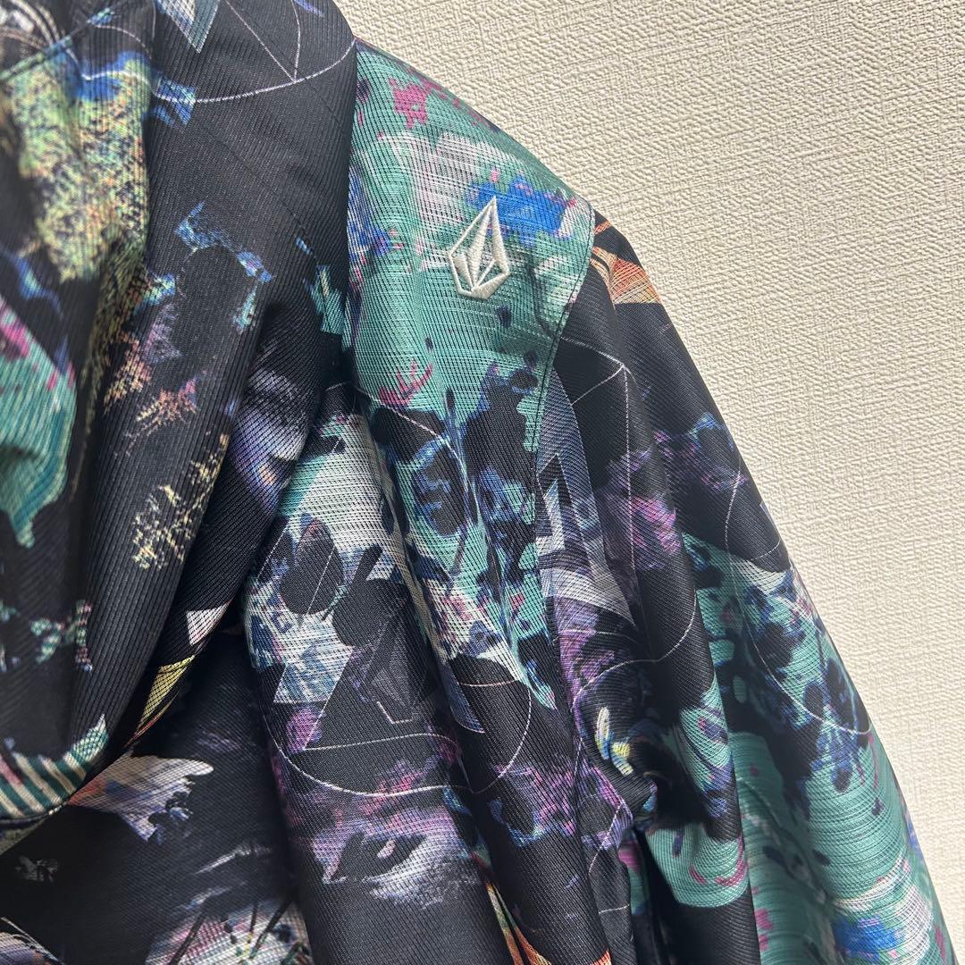 volcom ボルコム　スノボウェア　レディース　総柄　上下セット　Sサイズ
