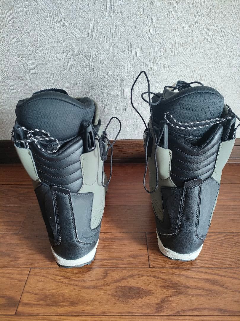DEELUXE エンパイア スノーボードブーツ ダークオリーブ 23.5cm