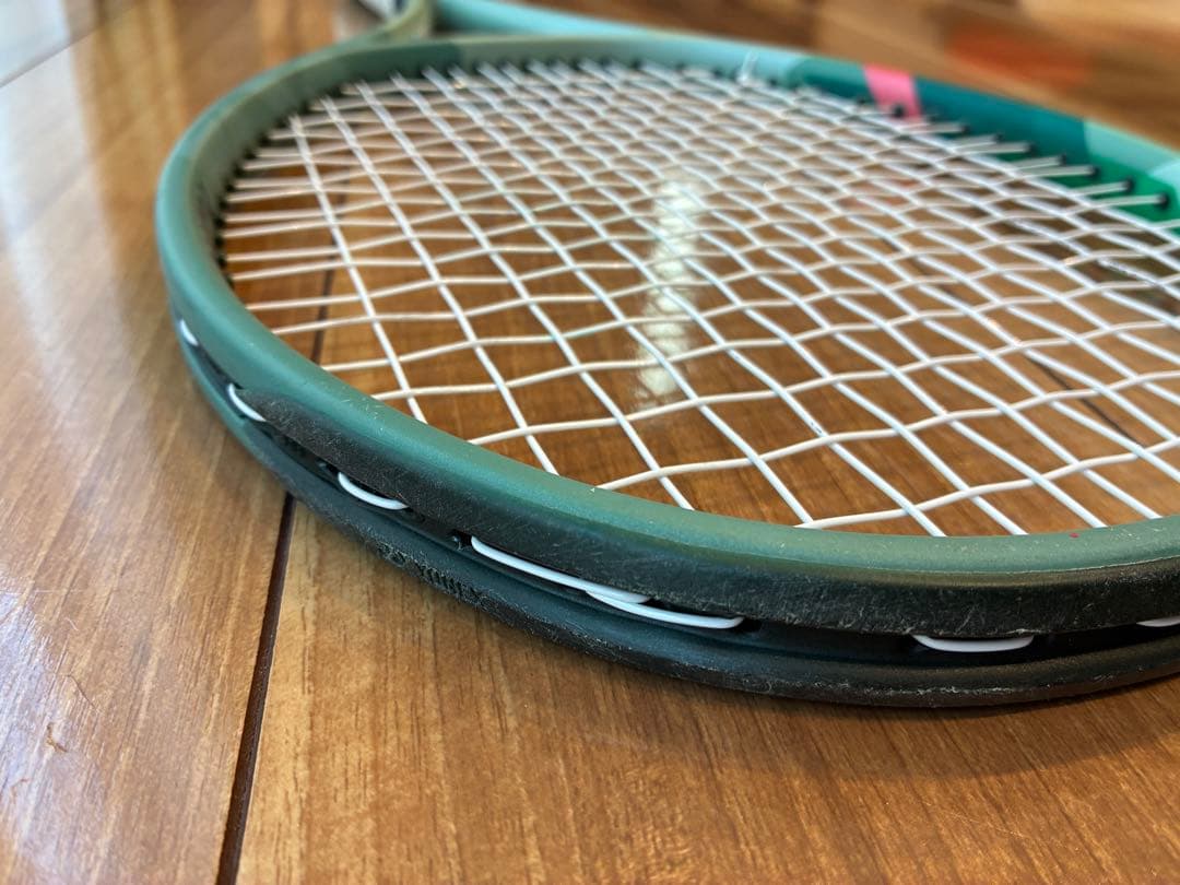 PERCEPT 100 テニスラケット 300g G2