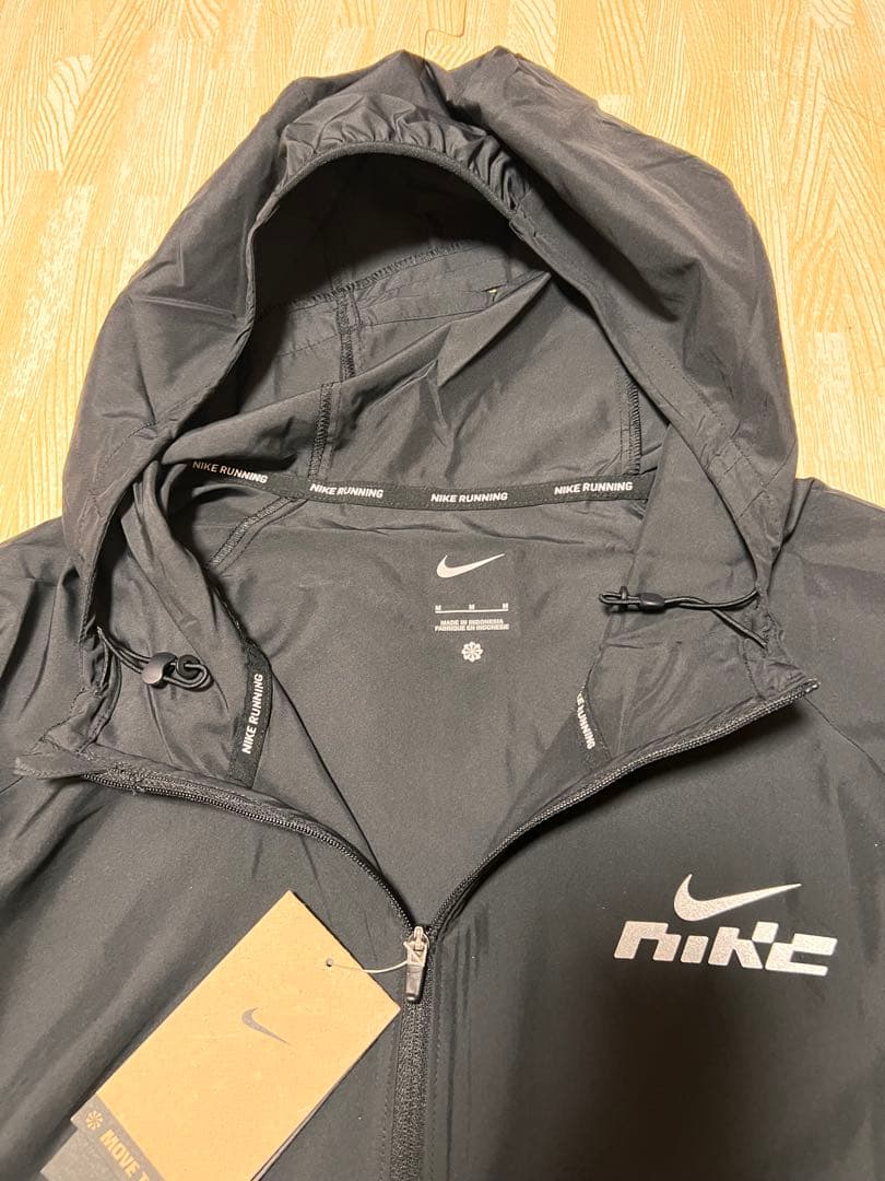 Nike ウィンドブレーカー ブラック Mサイス