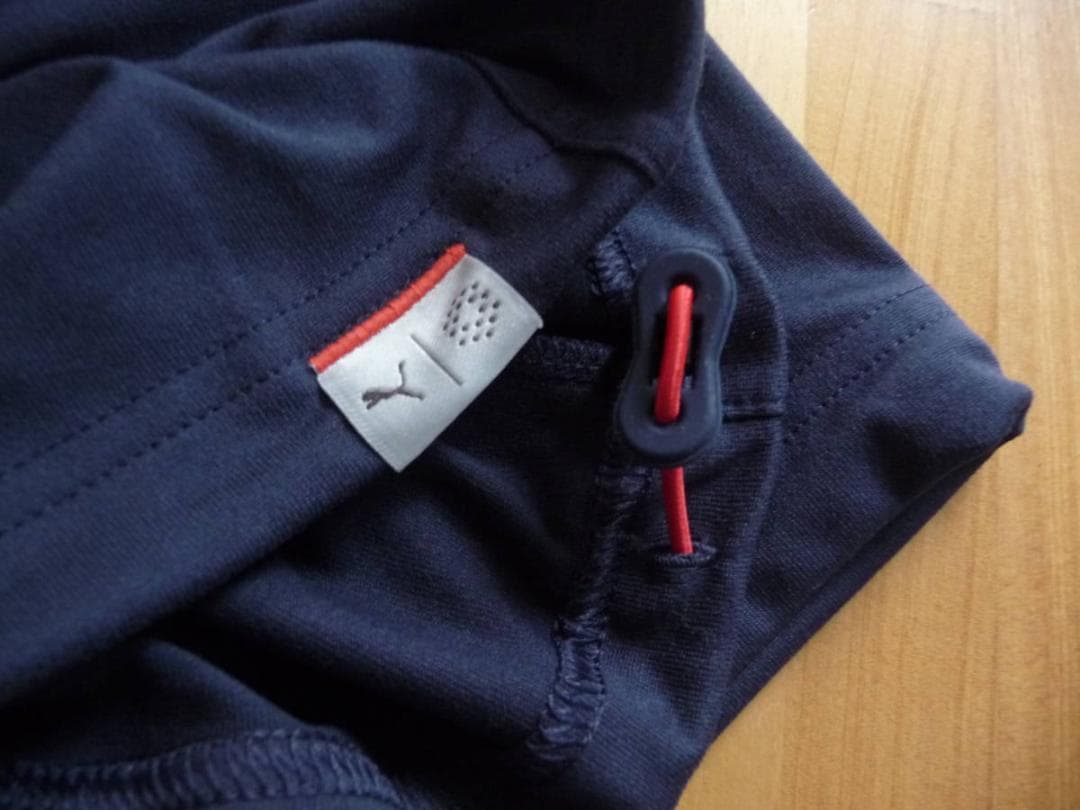 USプーマ コブラ Torreyana 1/4Zip 紺 特注刺繍入り