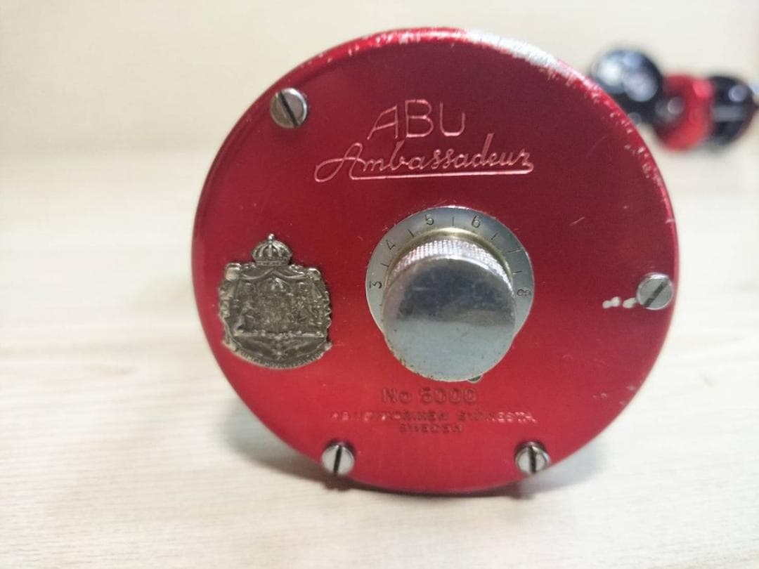 アブガルシア　アンバサダー5000　ビンテージ　リール abu 　レッド