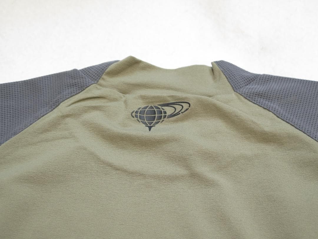 BEAMS GOLF ビームスゴルフラグラン切り替えモックネックシャツOLIVE