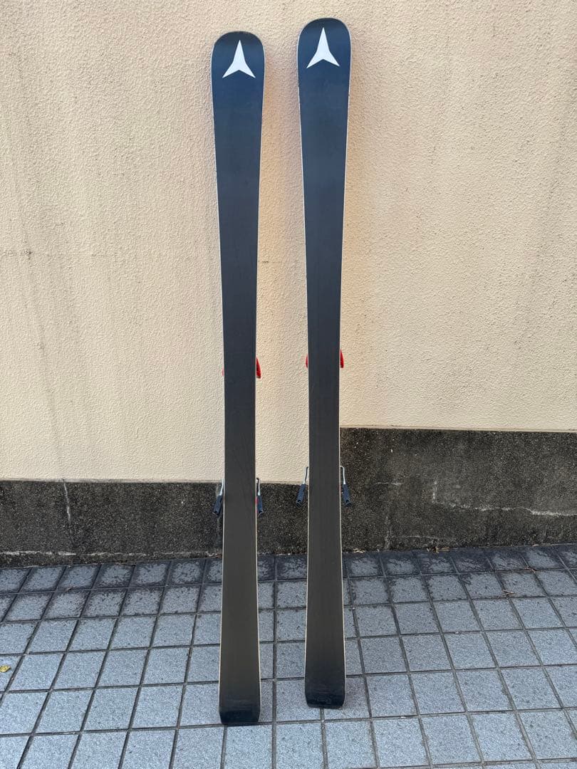 ATOMIC REDSTER J9 RS スキー板 140cm (ストック付)