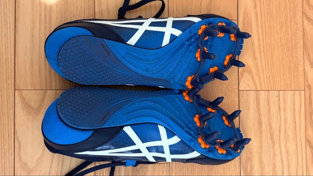 asics スパイクシューズ ネイビー/ホワイト