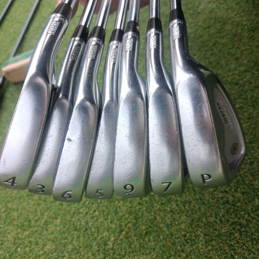 カラフルなゴルフバッグとクラブ13本セット右利用