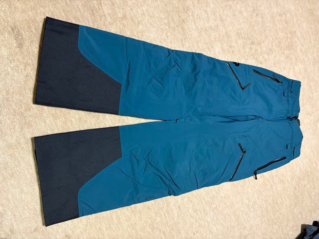 Peak Performance® DESIGNED IN SWEDEN