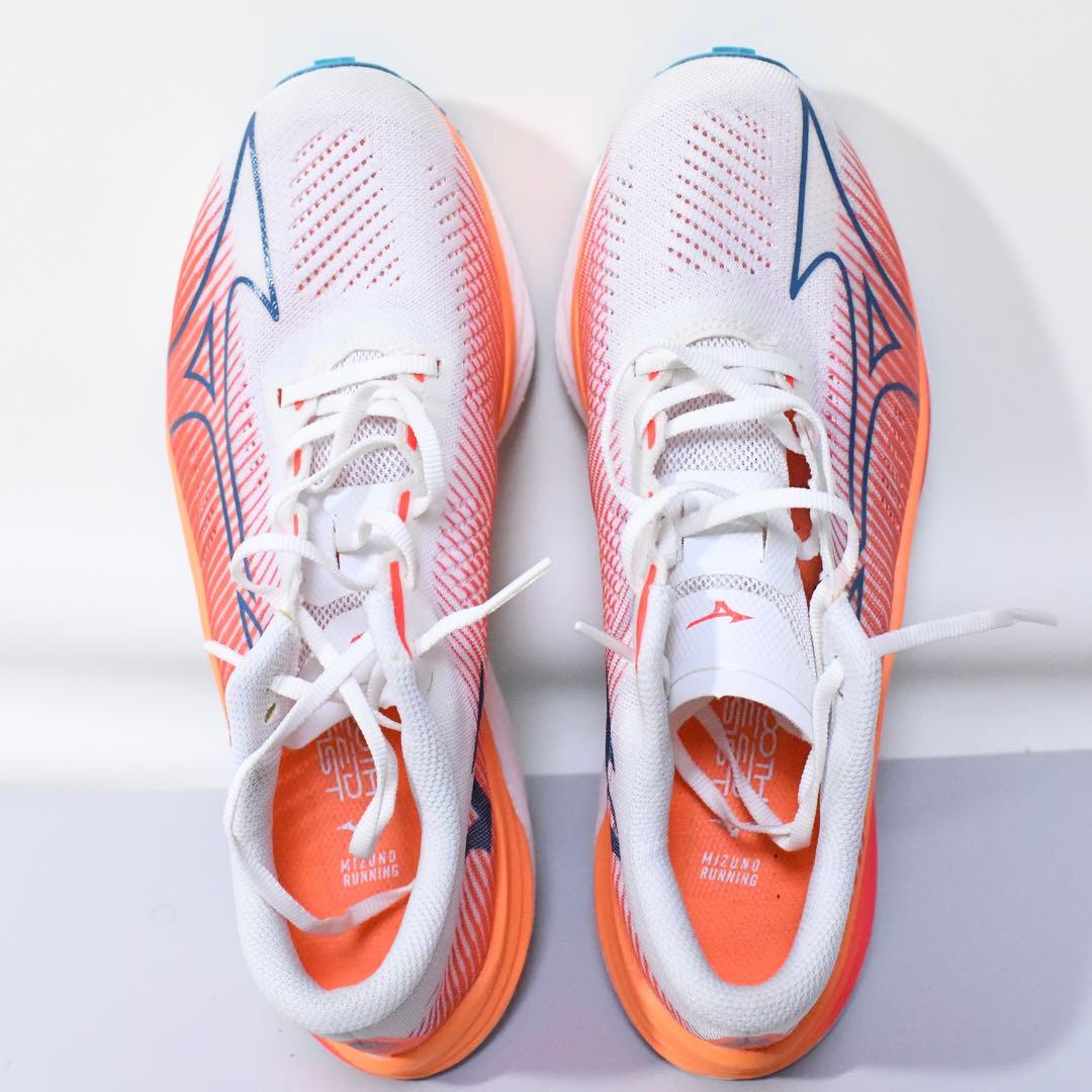 美品 MIZUNO ウエーブリベリオンプロ 25.5cm