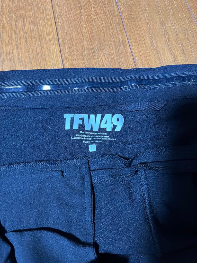マルTFW49 ブラック アンクルスリムパンツ　サイズL