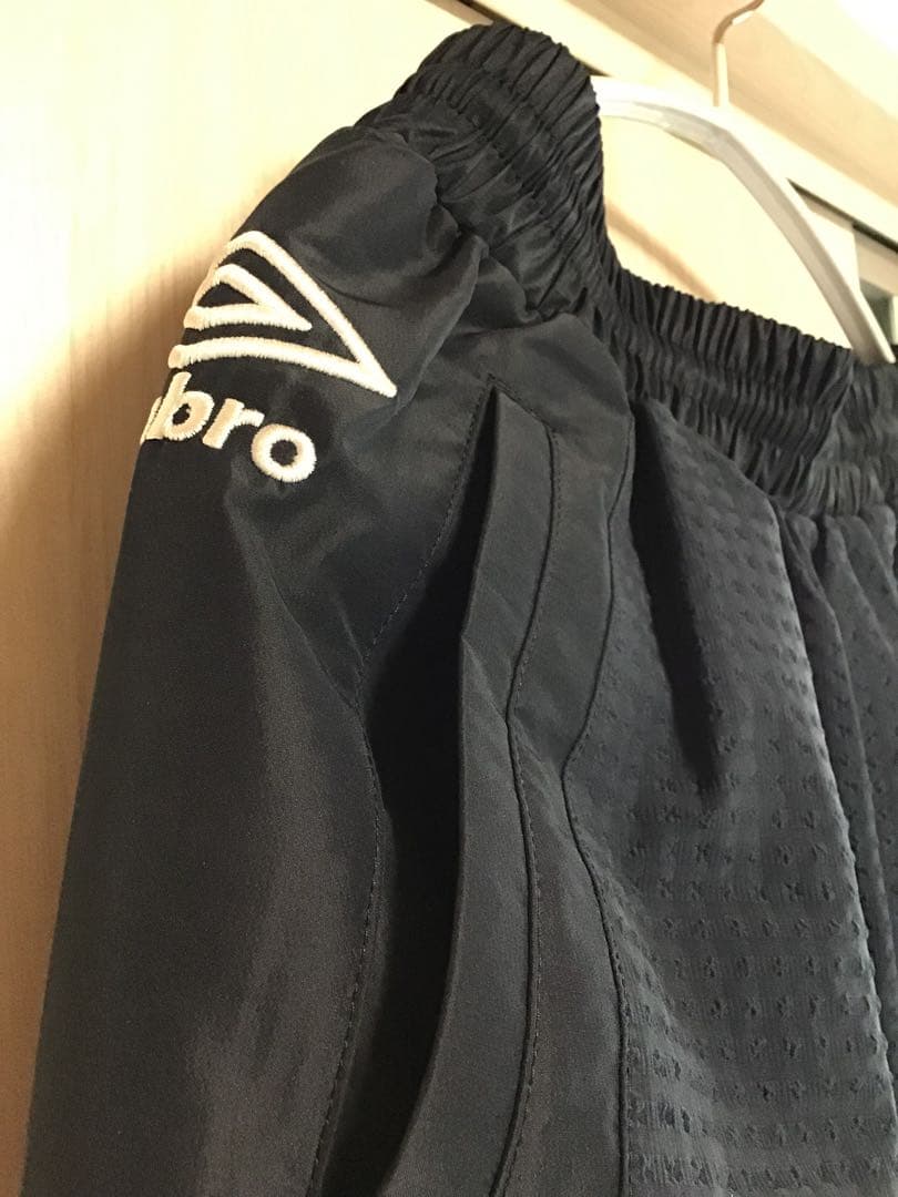 ウェア UMBRO