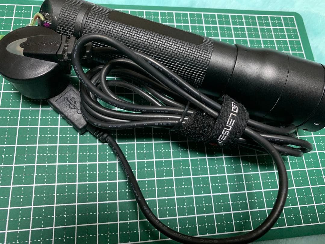 レッドレンザー/LEDLENSER P7R 1000ルーメン　充電式懐中電灯