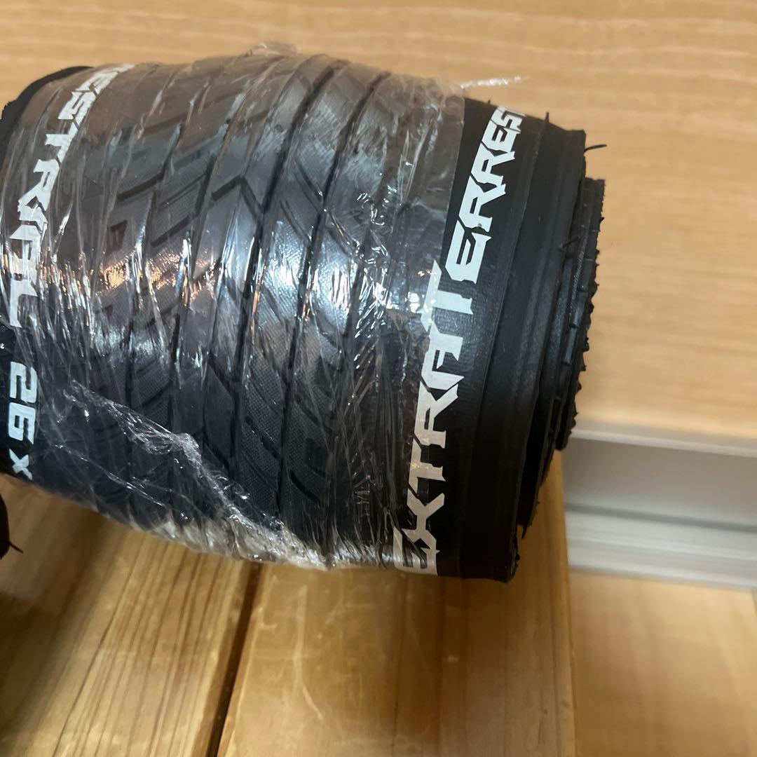 \"SURLY\"2本セット ”EXTRA TERRESTRIAL” 26 インチ