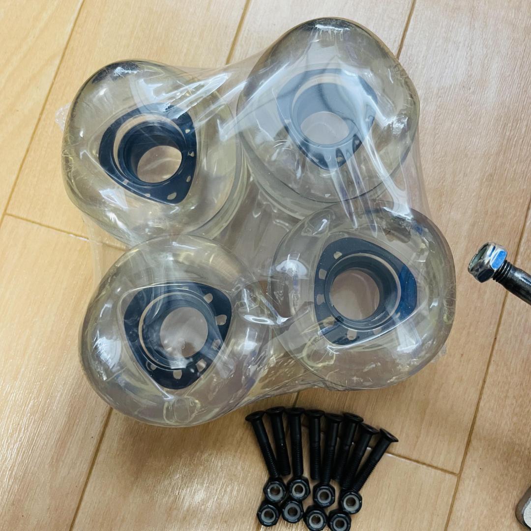 話題の四角ウィール使用　CX4同機能トラック　サーフスケート　足回りセット