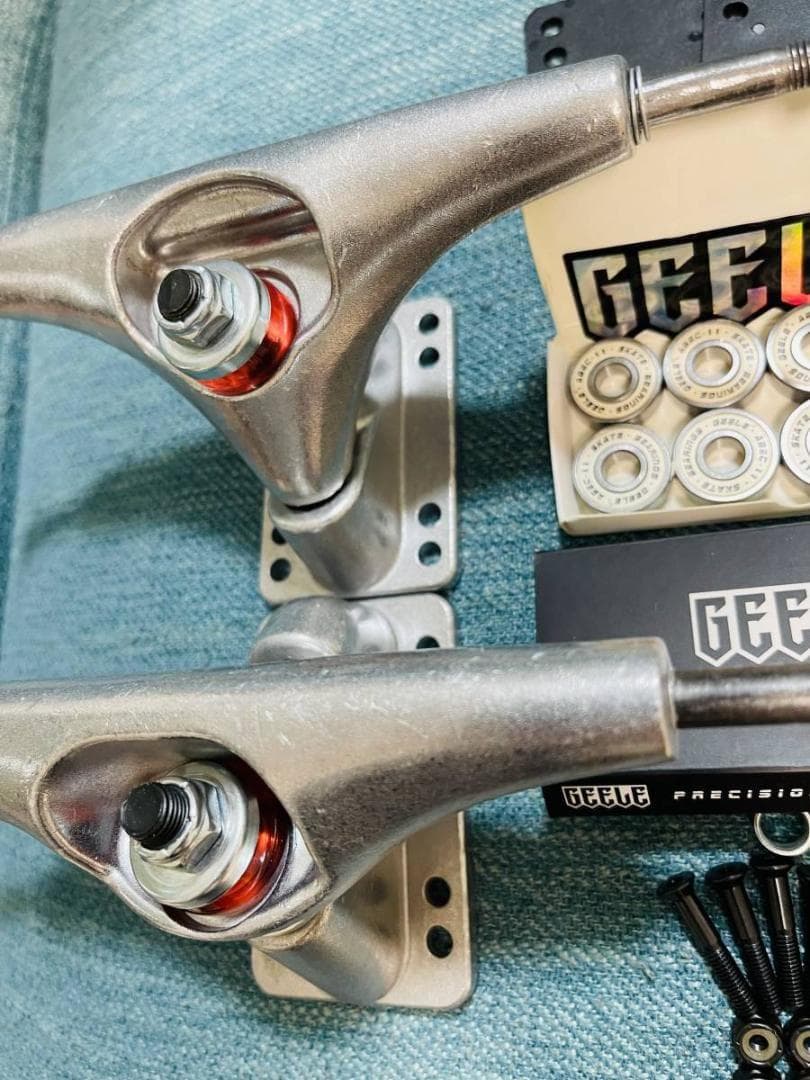 話題の四角ウィール使用　CX4同機能トラック　サーフスケート　足回りセット